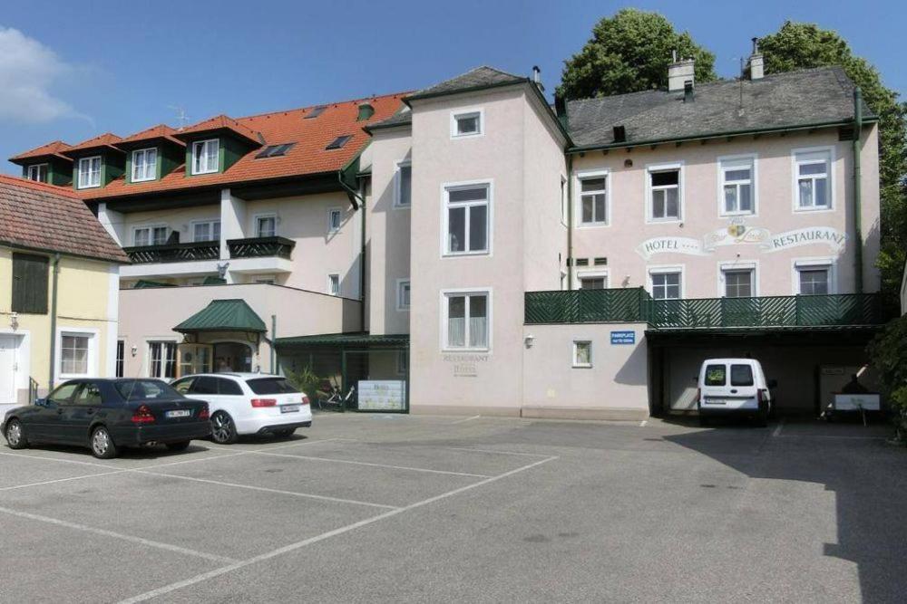 Hotel Zur Linde Mistelbach Exterior foto